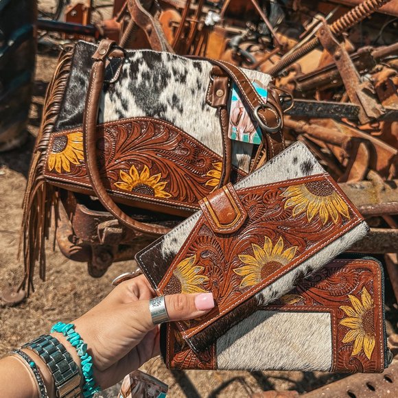 The Avery Concealed Carry Purse, A Haute Southern Hyde By Beth Marie Exclusive - Picture 2 of 8